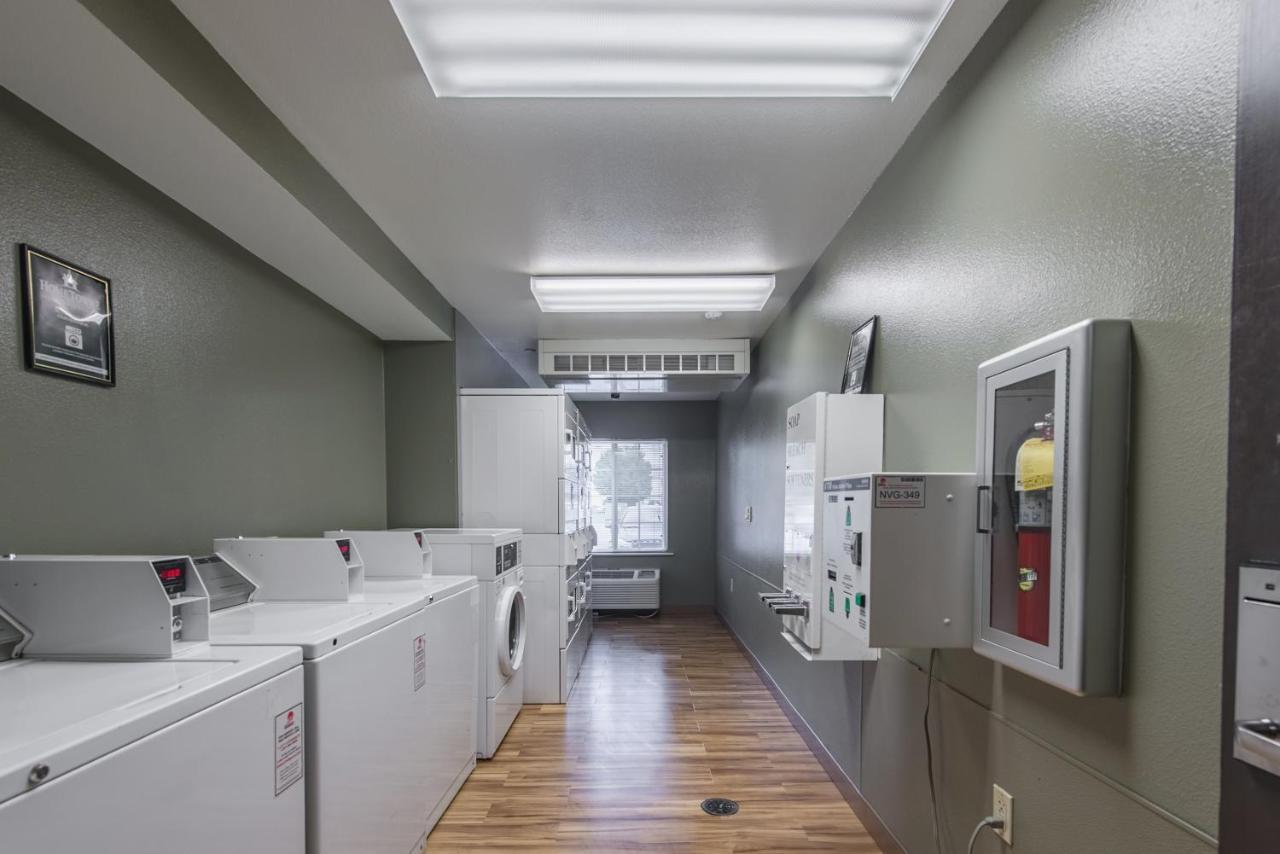 Hometowne Studios By Red Roof Columbus Extérieur photo