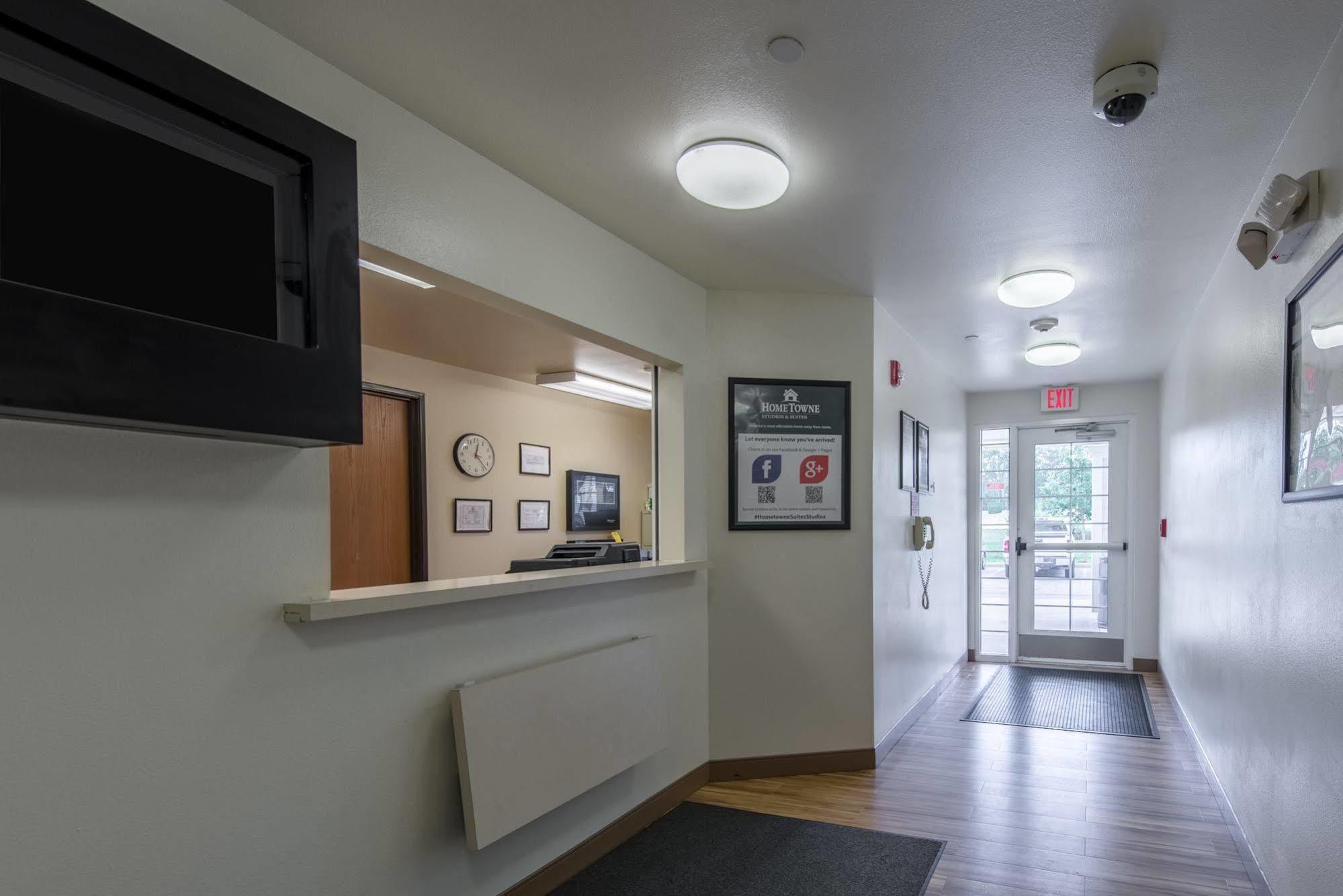 Hometowne Studios By Red Roof Columbus Extérieur photo